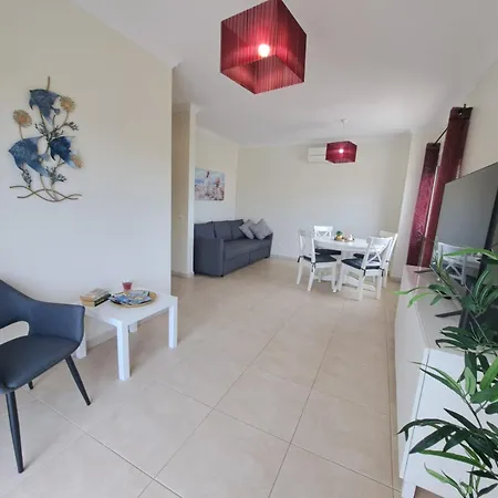 Sea And Old Town Views * 알부페이라