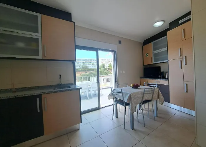 Sea And Old Town Views Albufeira