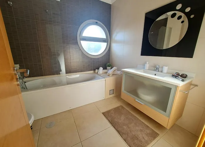 Sea And Old Town Views Lejlighed